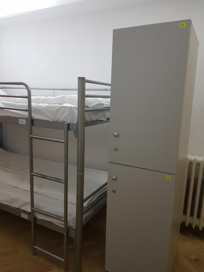 Sleep Inn Hostel บูคาเรสต์ ภายนอก รูปภาพ