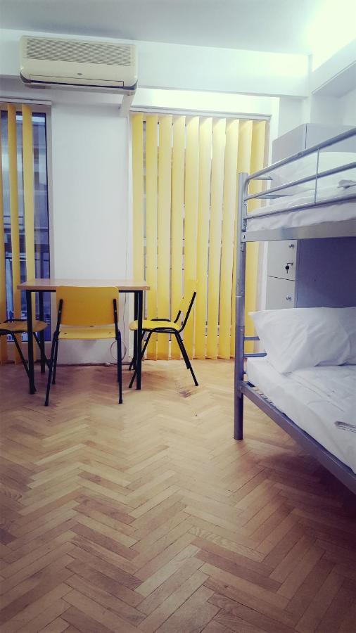 Sleep Inn Hostel บูคาเรสต์ ภายนอก รูปภาพ