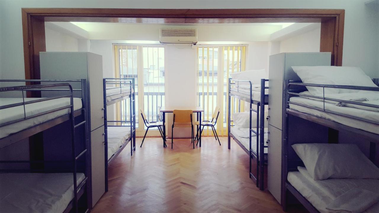 Sleep Inn Hostel บูคาเรสต์ ภายนอก รูปภาพ