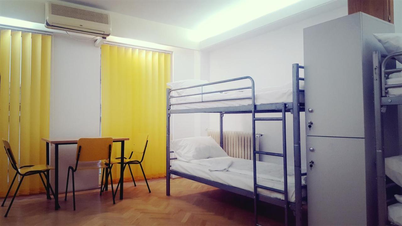 Sleep Inn Hostel บูคาเรสต์ ภายนอก รูปภาพ
