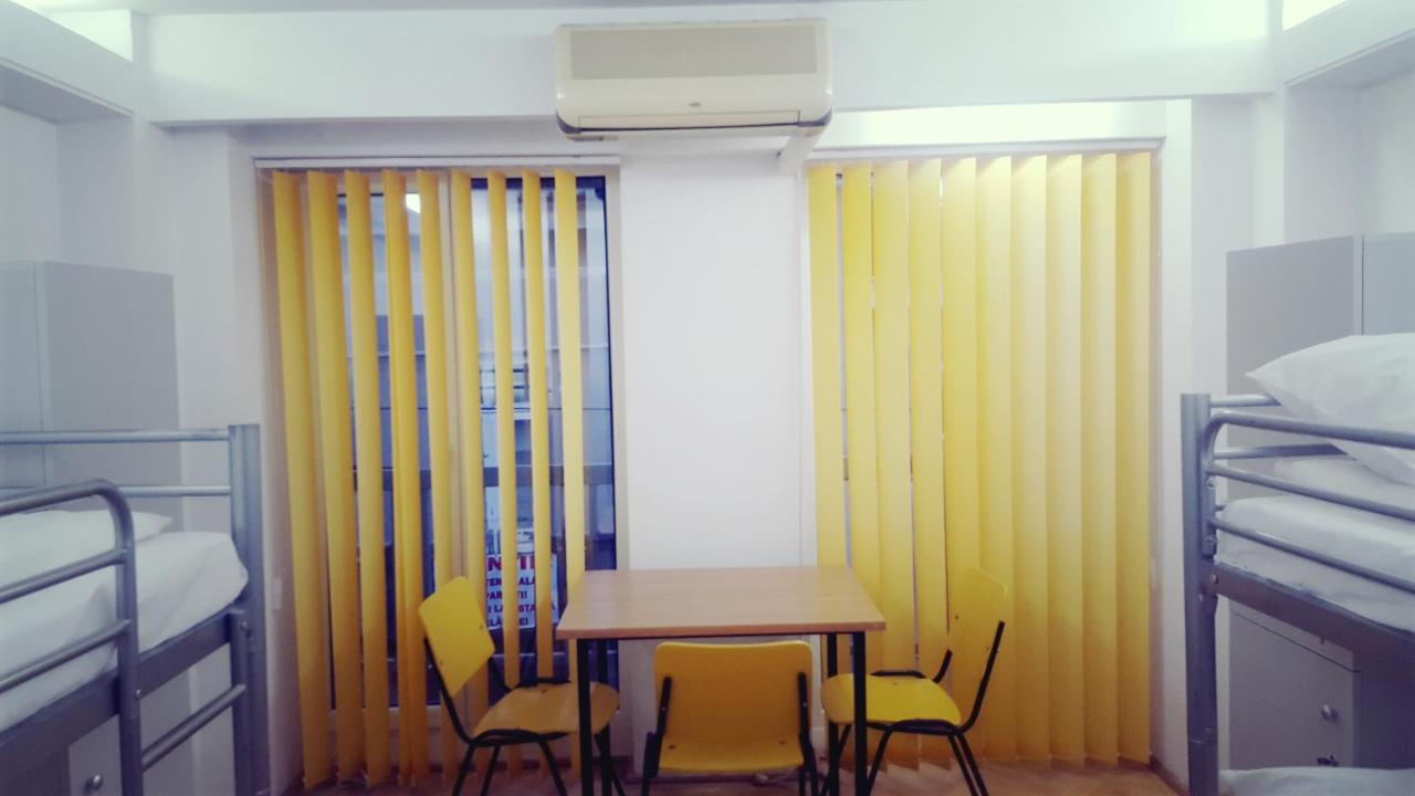 Sleep Inn Hostel บูคาเรสต์ ภายนอก รูปภาพ