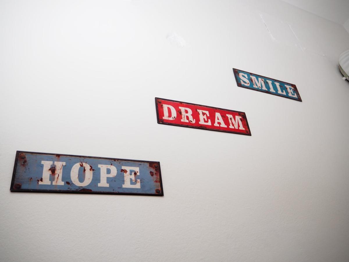 Sleep Inn Hostel บูคาเรสต์ ภายนอก รูปภาพ